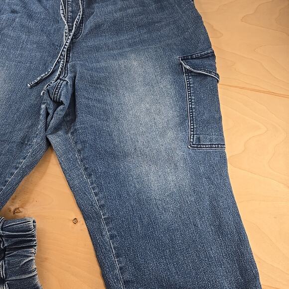 Almost Famous Women's 20 Cargo Jogger Jeans Elastic Waist Utility Denim Pants - Picture 2 of 13